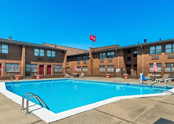 Red Roof Inn & Suites Lexington - Hamburg